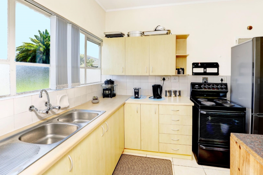 2 Bedroom Property for Sale in Oostersee Western Cape